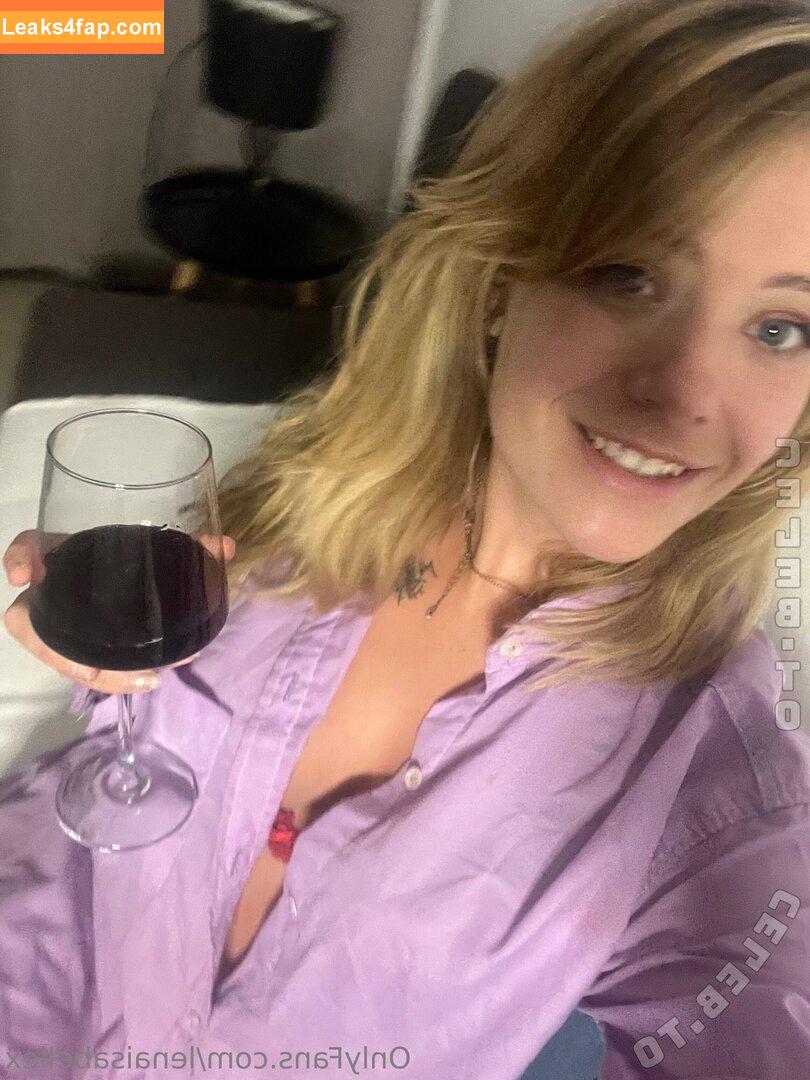 lenaisabellex / whatslenaa_ leaked photo photo #0037