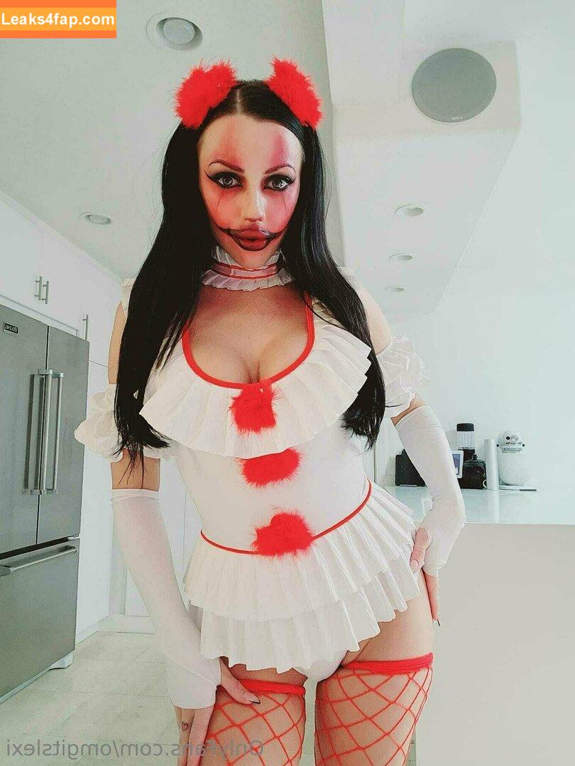 Lexi Belle / OMGitsLexi / omgitslexi_backup leaked photo photo #0916