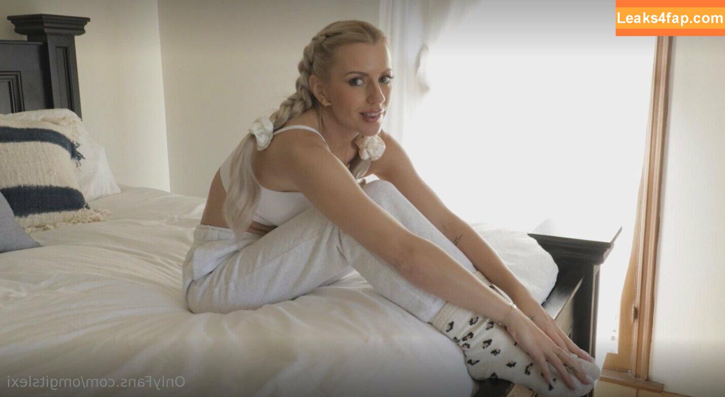 Lexi Belle / OMGitsLexi / omgitslexi_backup leaked photo photo #0922