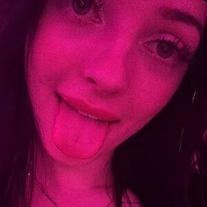 Lily B photo #0004