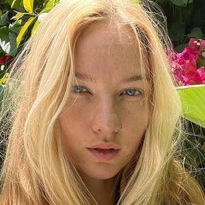 Lily Ivy photo #0018