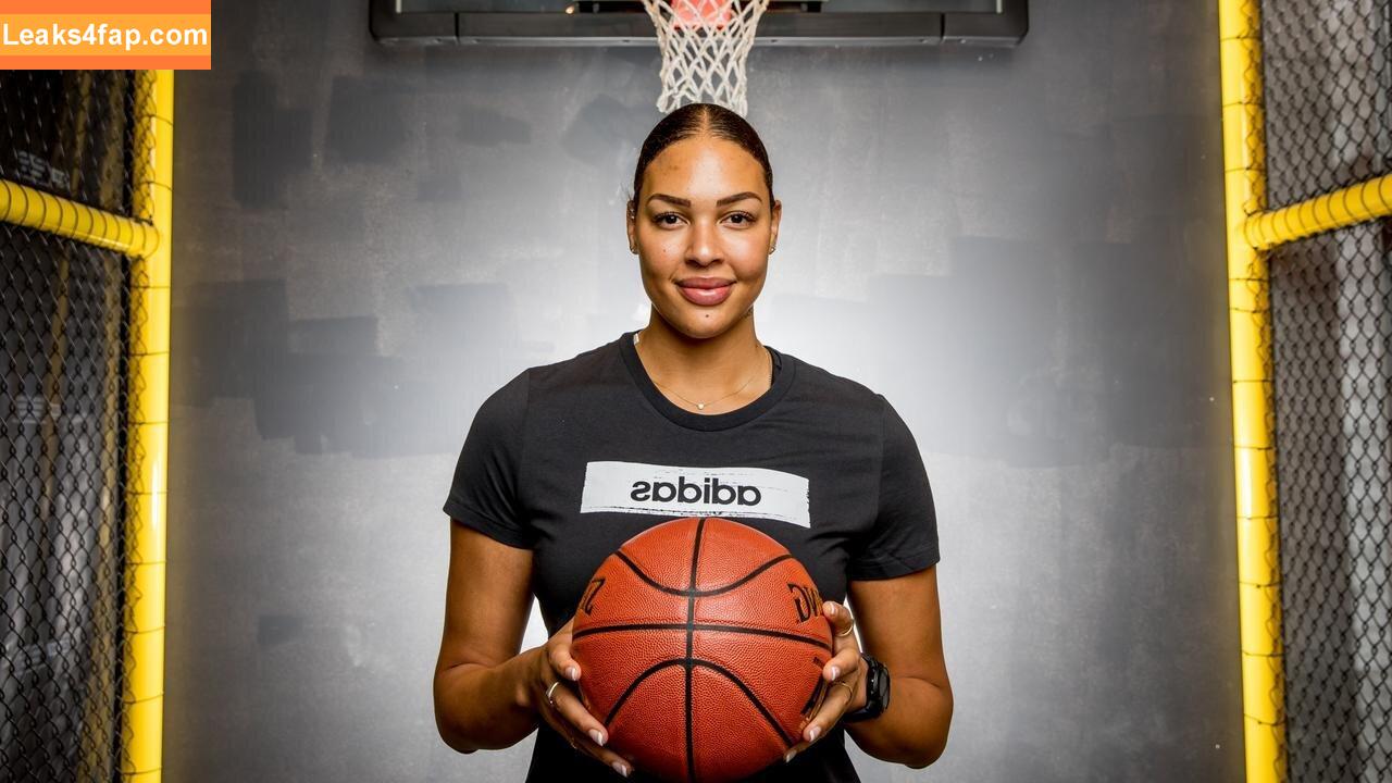 Liz Cambage / liz_cambage leaked photo photo #0023