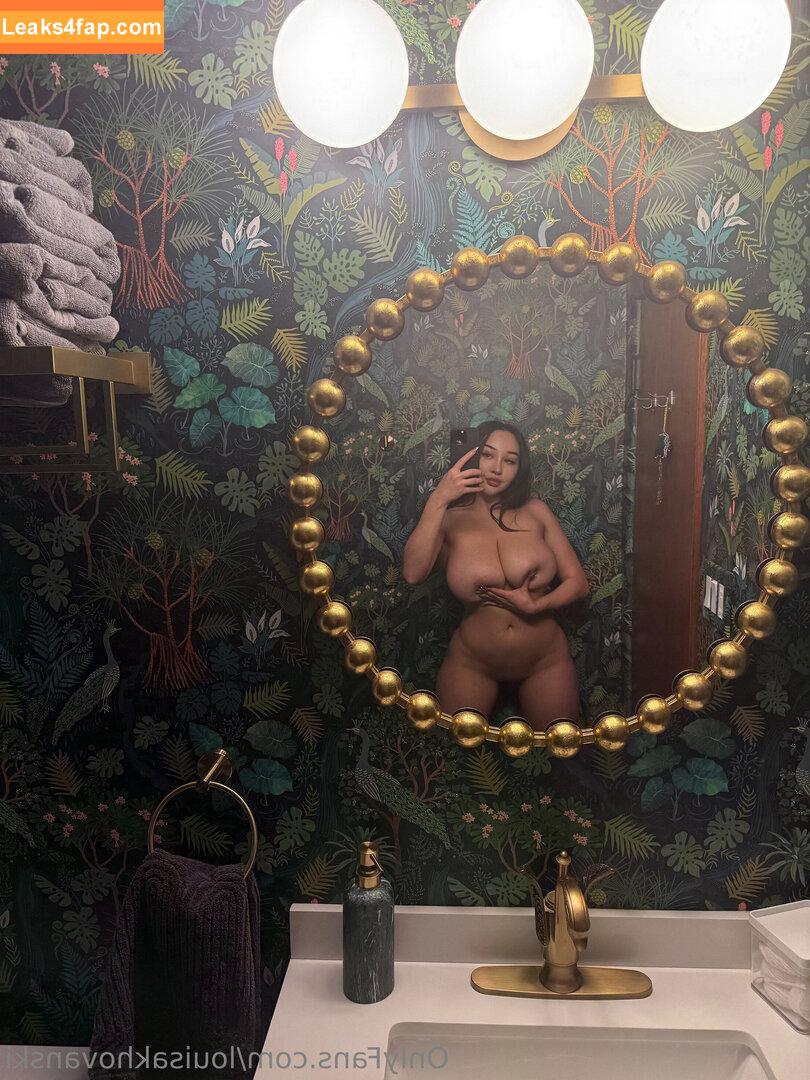 louisakhovanski /  leaked photo photo #0018