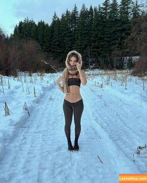 Lucia Manfredi фото #0015
