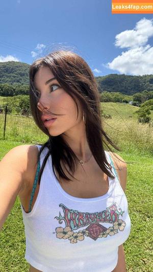 Mikaela Testa photo #0016