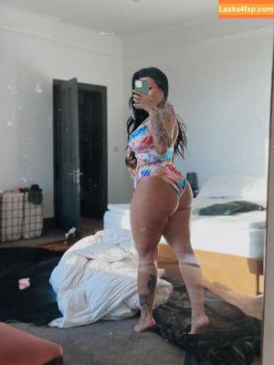 Niamh Velvet photo #0004