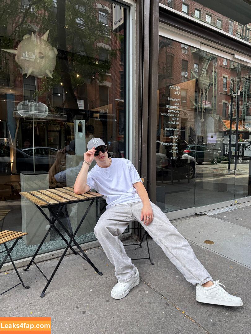 officialdrj /  leaked photo photo #0013