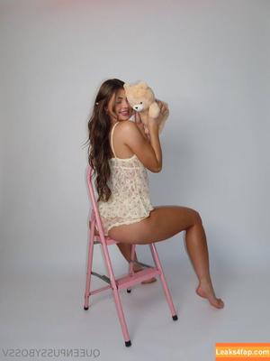 queenpussybossv photo #0036