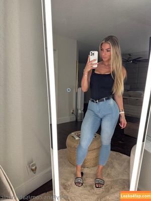 sabrinanic photo #0017