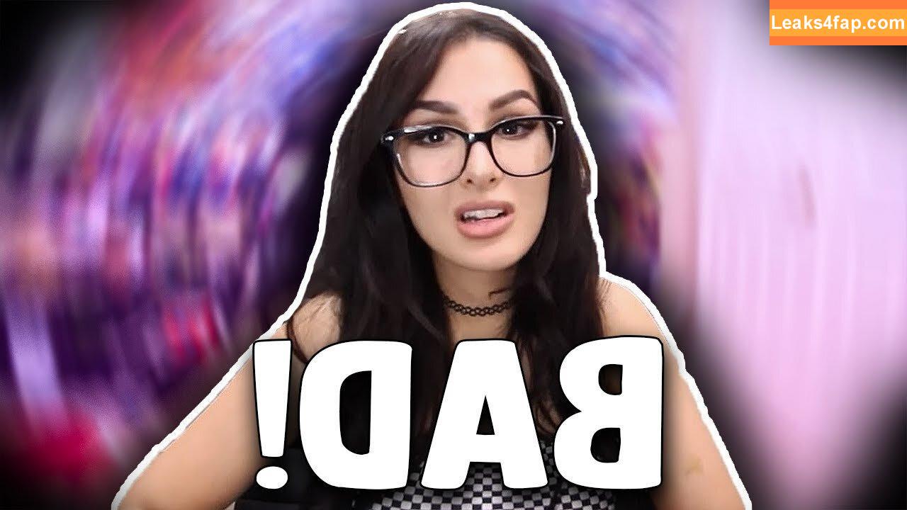 Sssniperwolf leaked photo photo #0047
