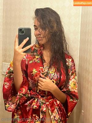 sydswrldxo photo #0015