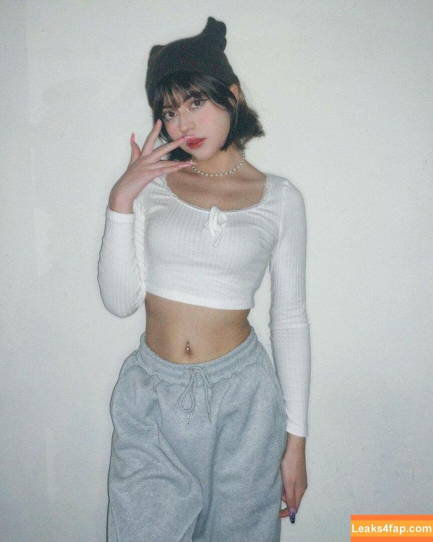 Vaniasse / vanesssa leaked photo photo #0045