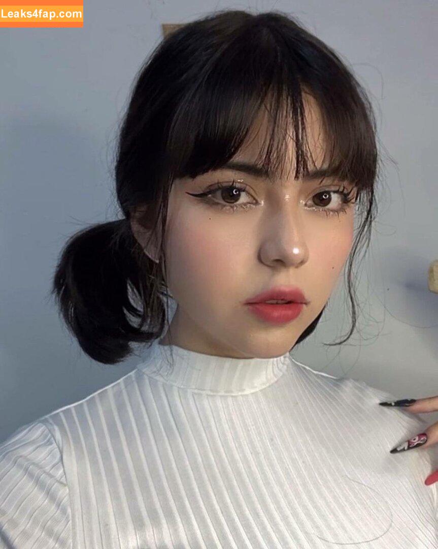 Vaniasse / vanesssa leaked photo photo #0048