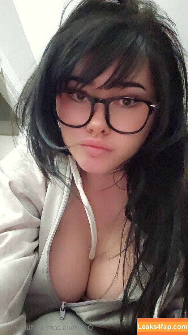 waifuflowerr / rewolfmi leaked photo photo #0001