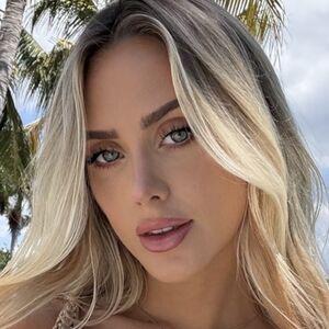 Alexa Collins photo #0002