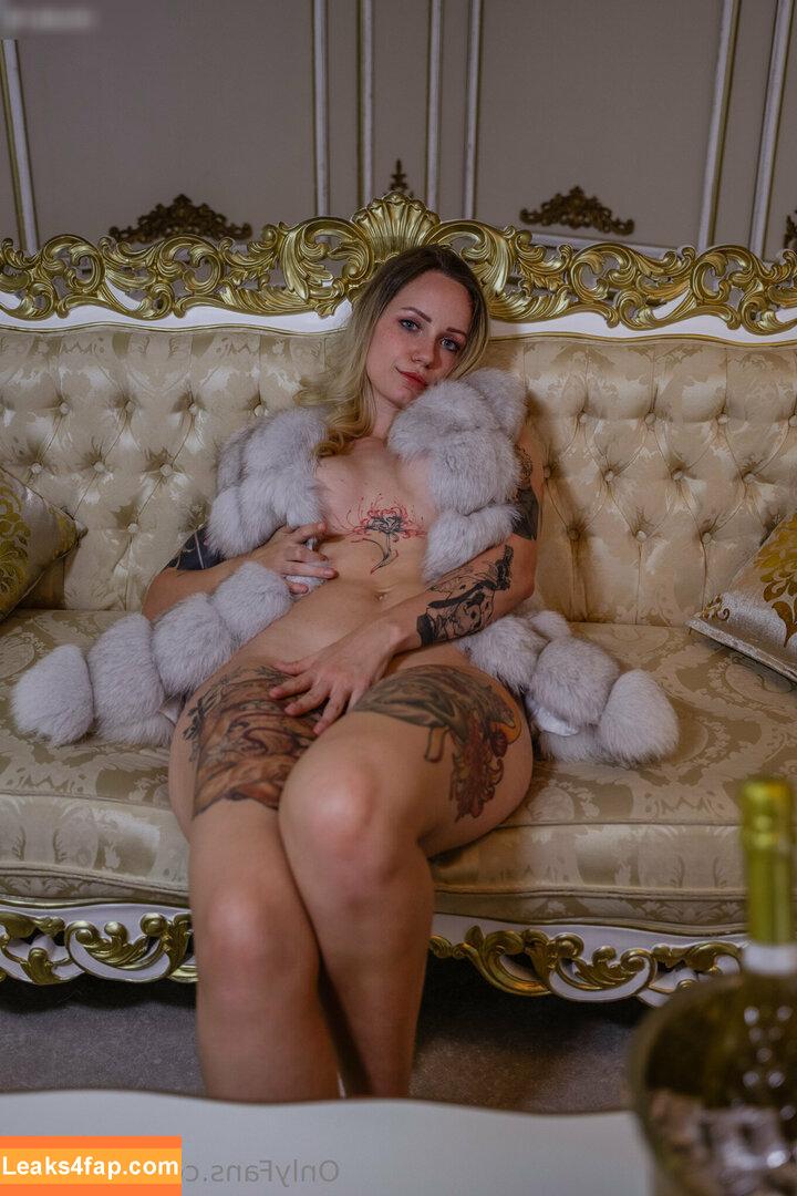 Loonakia /  leaked photo photo #0020