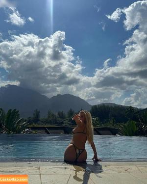 Tana Mongeau photo #0003