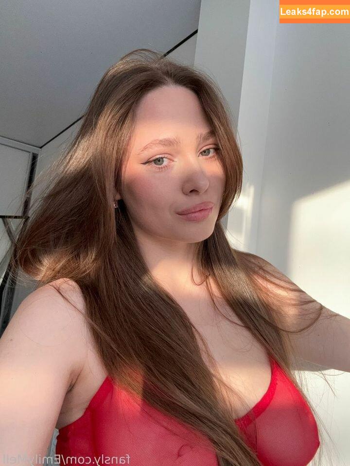 _52_ / EmilyMell / _emikit_ / _emilyvav_ / emily_meeell / lia-lioness / srygafon leaked photo photo #0012
