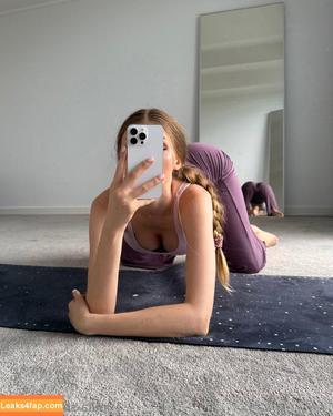milakittenx photo #0005