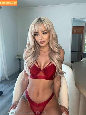 Elsa Jean photo #0583