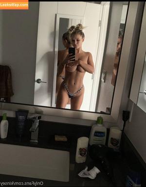 Kinsey Wolanski photo #0027