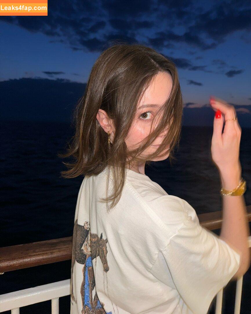caitlinerinoneill / heyitsapril leaked photo photo #0007