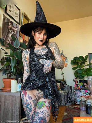 Awlivv photo #0165