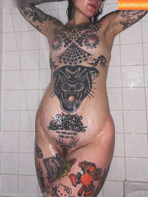 Awlivv photo #0241