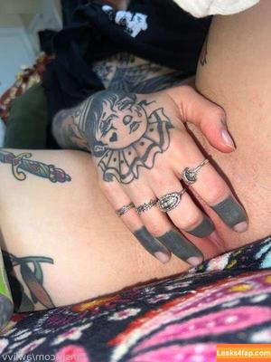 Awlivv photo #0305