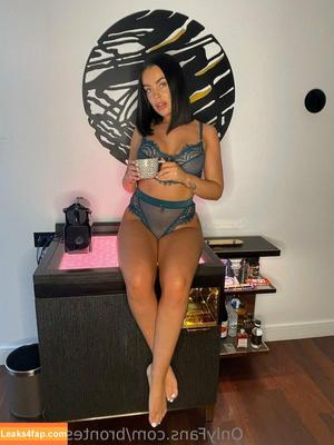 Bronte Schofield фото #0124