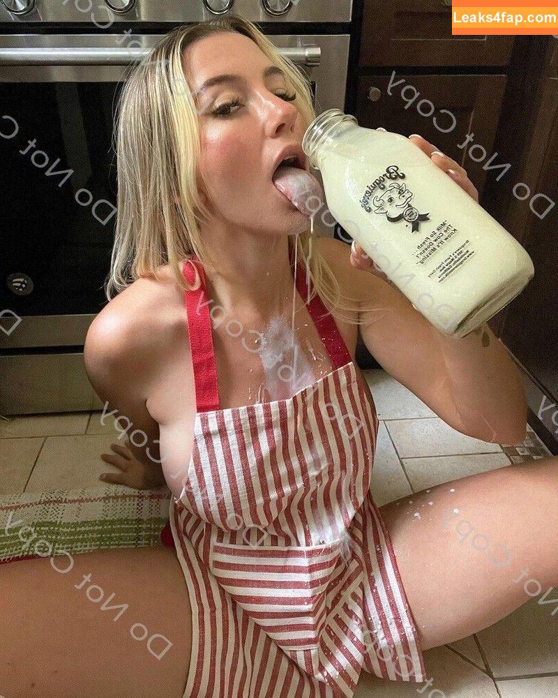 emilyknight / emily_knight.tv leaked photo photo #0010