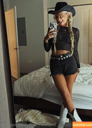 favoritelittlesecret photo #0052