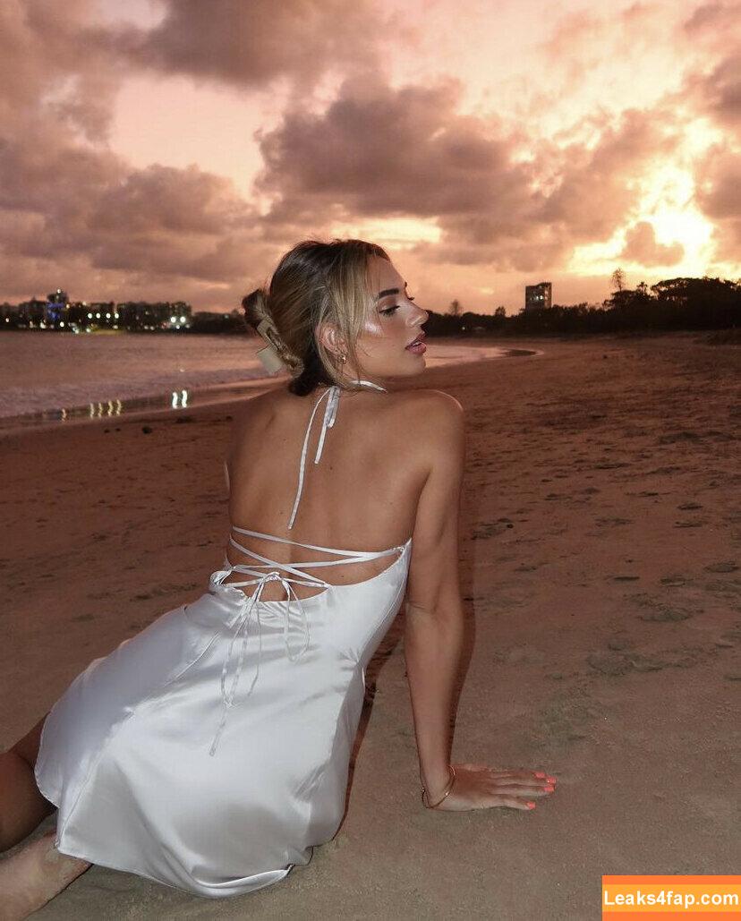 Georgia Hassarati / georgiahassarati leaked photo photo #0002