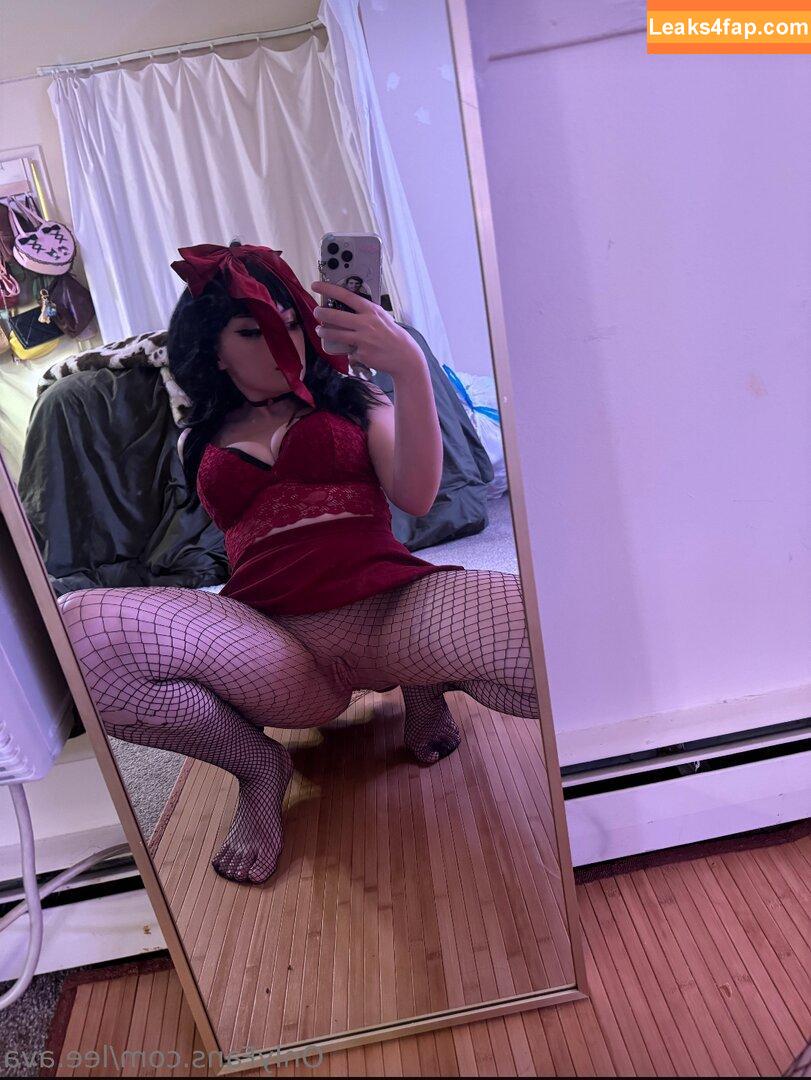 Hollyava / grandmas.butt / lee.ava leaked photo photo #0094