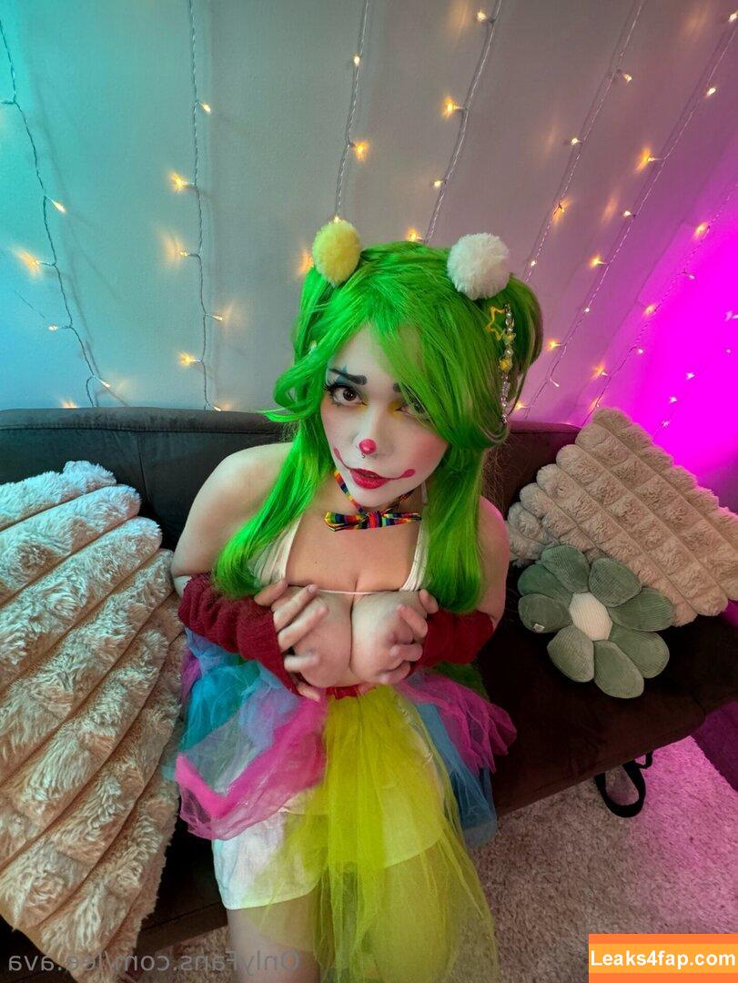 Hollyava / grandmas.butt / lee.ava leaked photo photo #0107