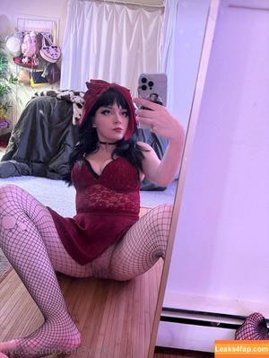 Hollyava photo #0095