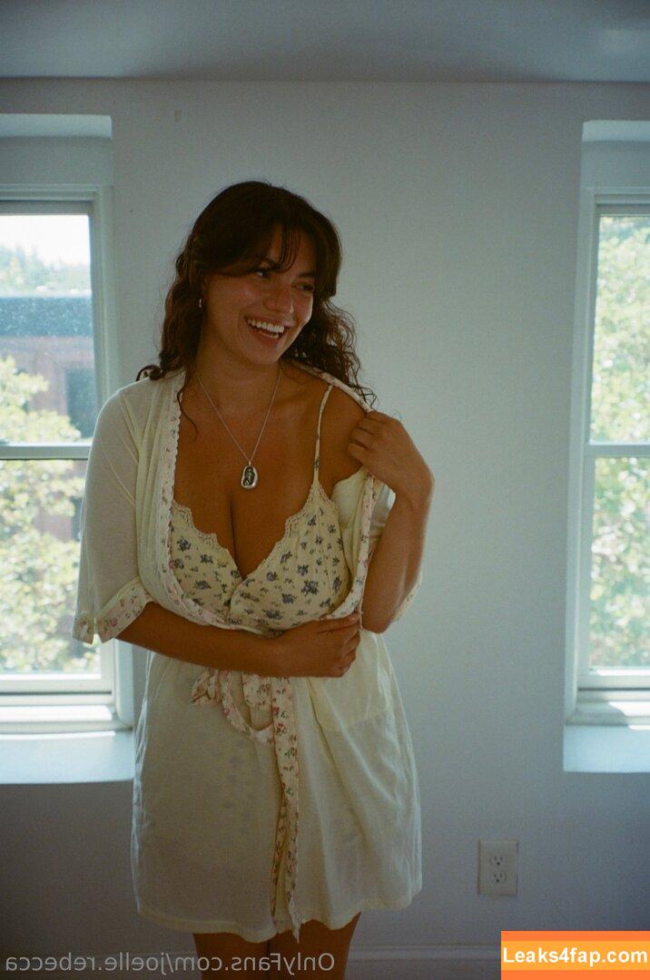 joelle.rebecca /  leaked photo photo #0007