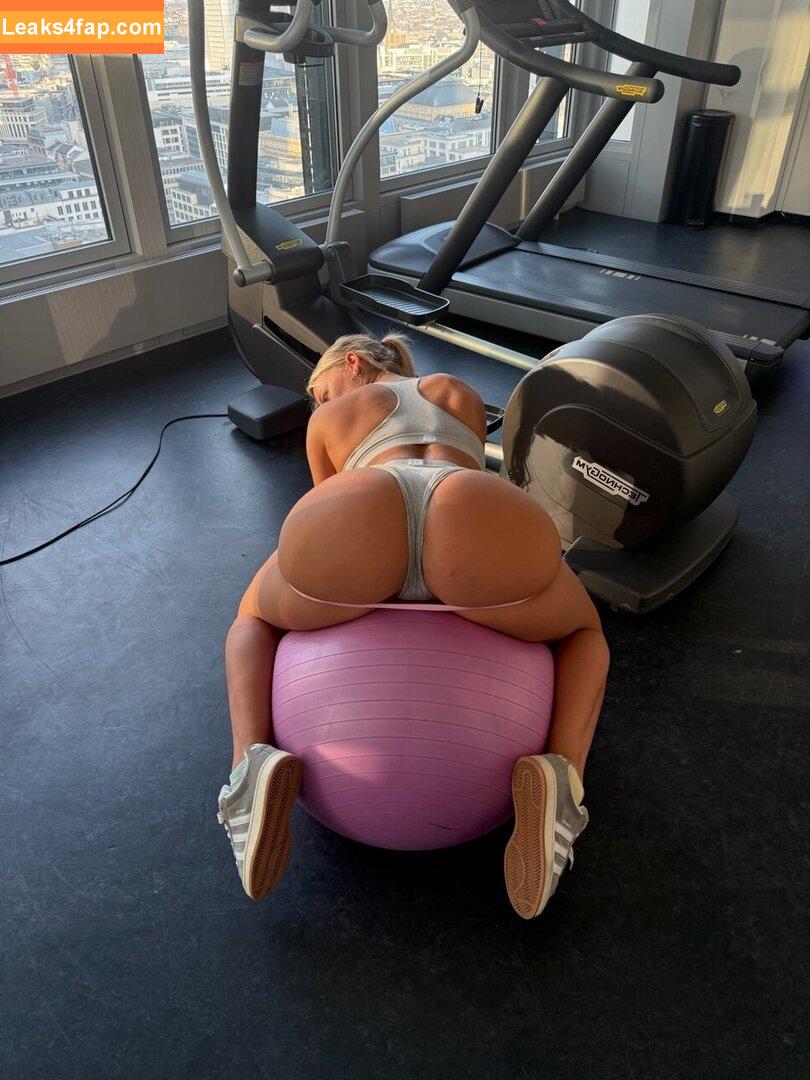 Jolie Becker /  leaked photo photo #0006