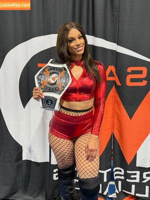 Kaci Lennox photo #0040