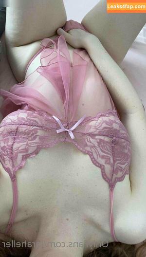 Lara Heller photo #0036