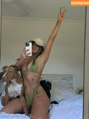 Love Island Millie фото #0142