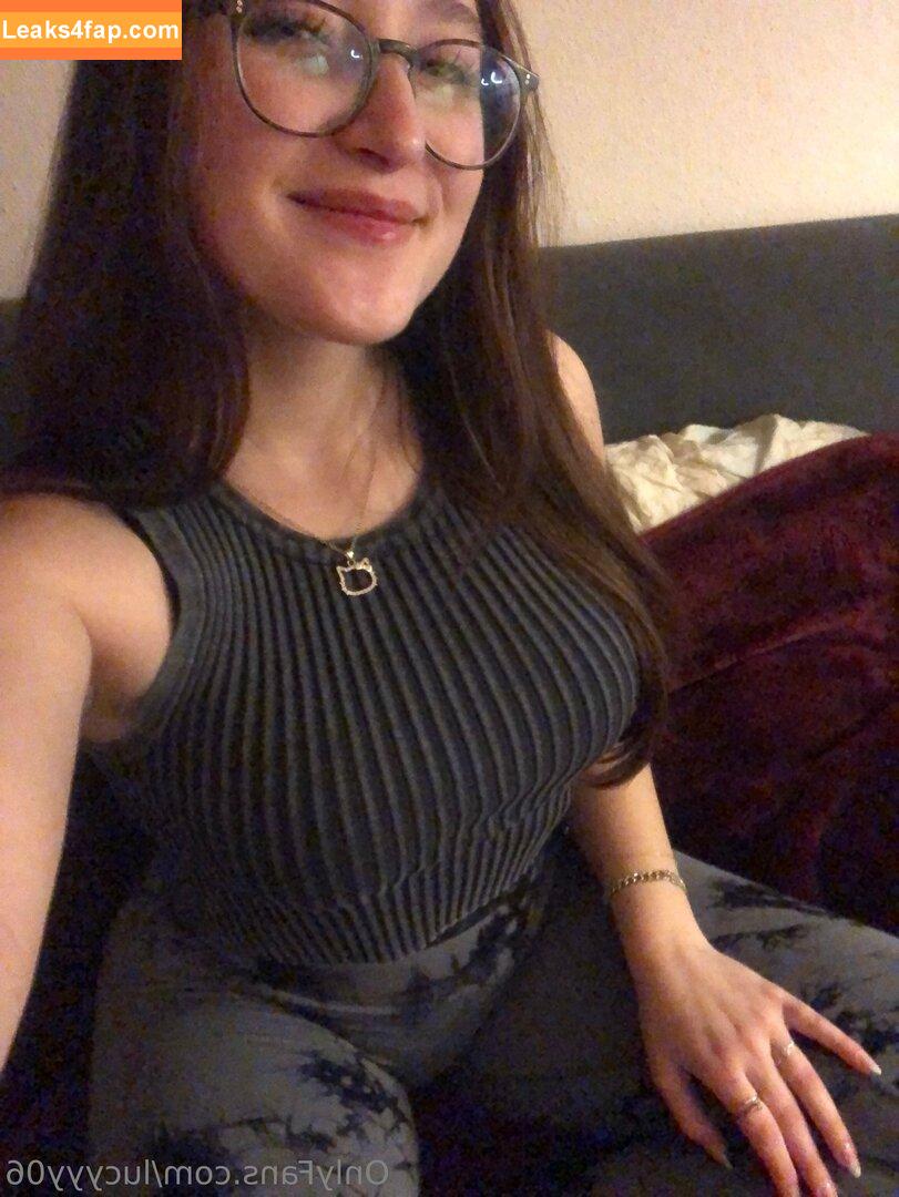 Lucyyy06 /  leaked photo photo #0003