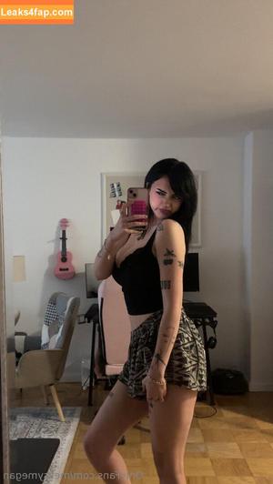 messymegan photo #0003