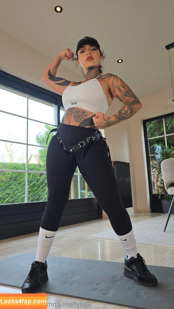 mistresscleo5 / misscleo_05 leaked photo photo #0085