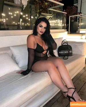 Nadia Khar photo #0043