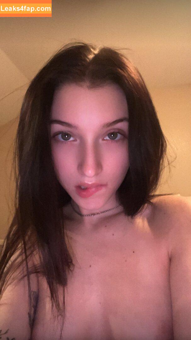 ookbaby / avery.lyn1 / loveivyy / spicyivyxx leaked photo photo #0010