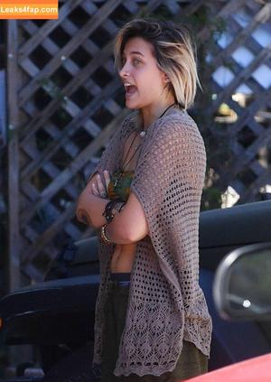 Paris Jackson photo #0027