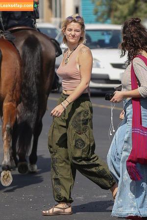 Paris Jackson photo #0038