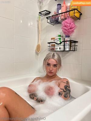 Reilly Sanders photo #0008