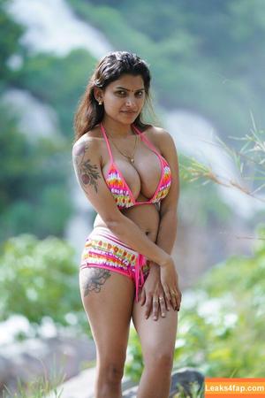 Resmi R Nair photo #0032